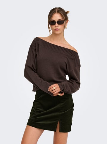 Sweter w kolorze brązowym