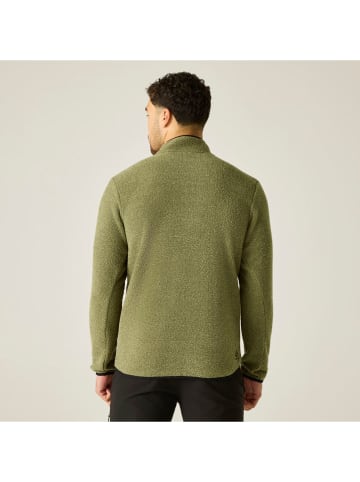 Kurtka polarowa "Switch Out" w kolorze oliwkowym