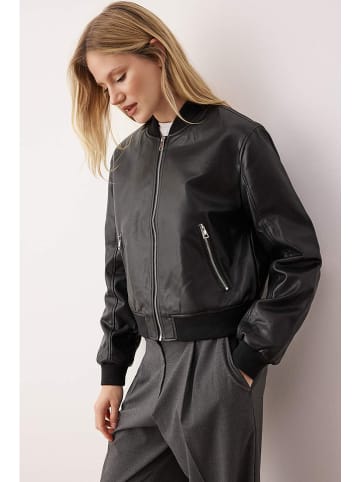 Kunstlederjacke in Schwarz