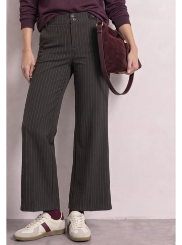 Marlenehose in Braun