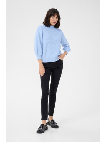 Sweter w kolorze błękitnym