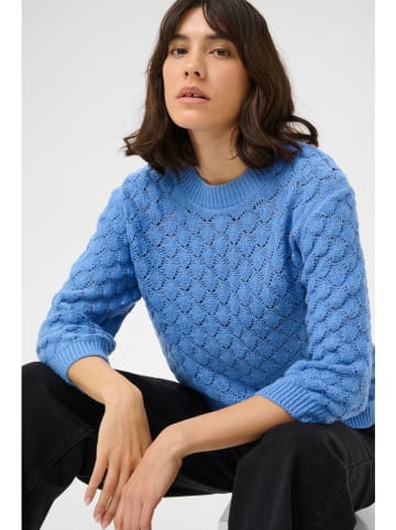 Sweter w kolorze niebieskim