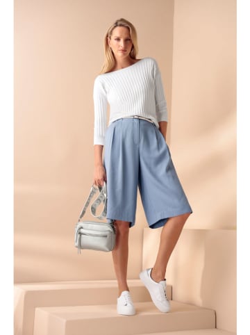 Sweter w kolorze białym