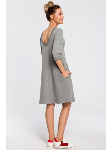 Kleid in Grau