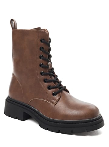 Boots in Hellbraun