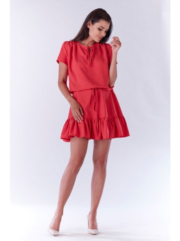 Kleid in Rot
