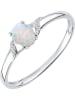 Revoni Witgouden ring met diamanten en opaal