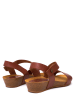CLKA Skórzane sandały w kolorze brązowym na koturnie