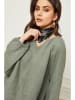 Joséfine Leinen-Bluse "Celiane" in Khaki