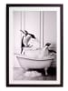 Folkifreckles Ingelijste kunstdruk "Penguin Bath" - (B)30 x (H)40 cm
