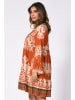 Plus Size Company Sukienka "Sibyl" w kolorze pomarańczowo-kremowym