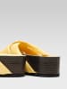 Gino Rossi Skórzane klapki w kolorze żółtym