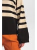 NÜMPH Sweter "Nughita" w kolorze kremowo-czarnym