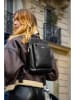 Victor & Hugo Paris Leder-Rucksack "Melania" in Schwarz - (B)27,5 x (H)24,5 x (T)9 cm