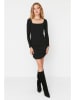 trendyol Kleid in Schwarz