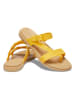 Crocs Teenslippers "Tulum Toe Post" geel