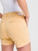 Cross Jeans Szorty w kolorze brzoskwiniowym