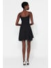 trendyol Kleid in Schwarz