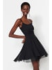 trendyol Kleid in Schwarz