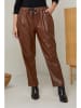 Curvy Lady Spodnie w kolorze brązowym ze skóry syntetycznej