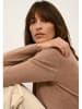 Just Cashmere Kaszmirowy sweter "Fiona" w kolorze karmelowym