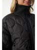 Happiness Istanbul Übergangsjacke in Schwarz