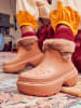 Crocs Botki zimowe "Stomp Lined" w kolorze jasnobrązowym