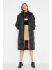 trendyol Wintermantel in Schwarz