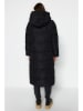 trendyol Wintermantel zwart