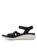 Clarks Sandały w kolorze czarnym na koturnie