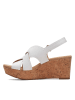 Clarks Skórzane sandały w kolorze białym na koturnie
