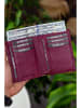 BAGmori Leder-Geldbörse in Bordeaux - (B)9 x (H)11 x (T)2 cm