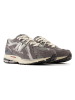 New Balance Leder-Sneakers "M2002RFB" in Grau