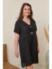 Curvy Lady Sukienka w kolorze czarnym