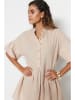 trendyol Kleid in Creme