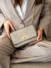 Victor & Hugo Paris Leder-Schultertasche "Kiera" in Silber - (B)21 x (H)15 x (T)7 cm