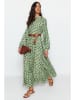 trendyol Jurk groen/wit