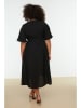 trendyol Kleid in Schwarz
