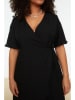 trendyol Kleid in Schwarz
