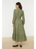 trendyol Kleid in Khaki