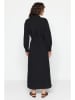 trendyol Kleid in Schwarz