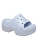 Crocs Klapki "Stomp" w kolorze błękitnym