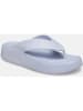Crocs Japonki "Getaway" w kolorze błękitnym