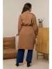 Curvy Lady Trenchcoat in Hellbraun