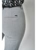 Toni Hose in Grau