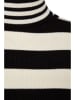 trendyol Rollkragenpullover in Schwarz/ Creme