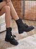 Sixth Sens Boots in Schwarz