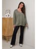 Curvy Lady Pullover in Khaki