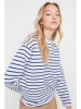 trendyol Sweatshirt in Weiß/ Blau