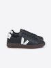 Veja Sneakers "Urca" in Schwarz/ Weiß